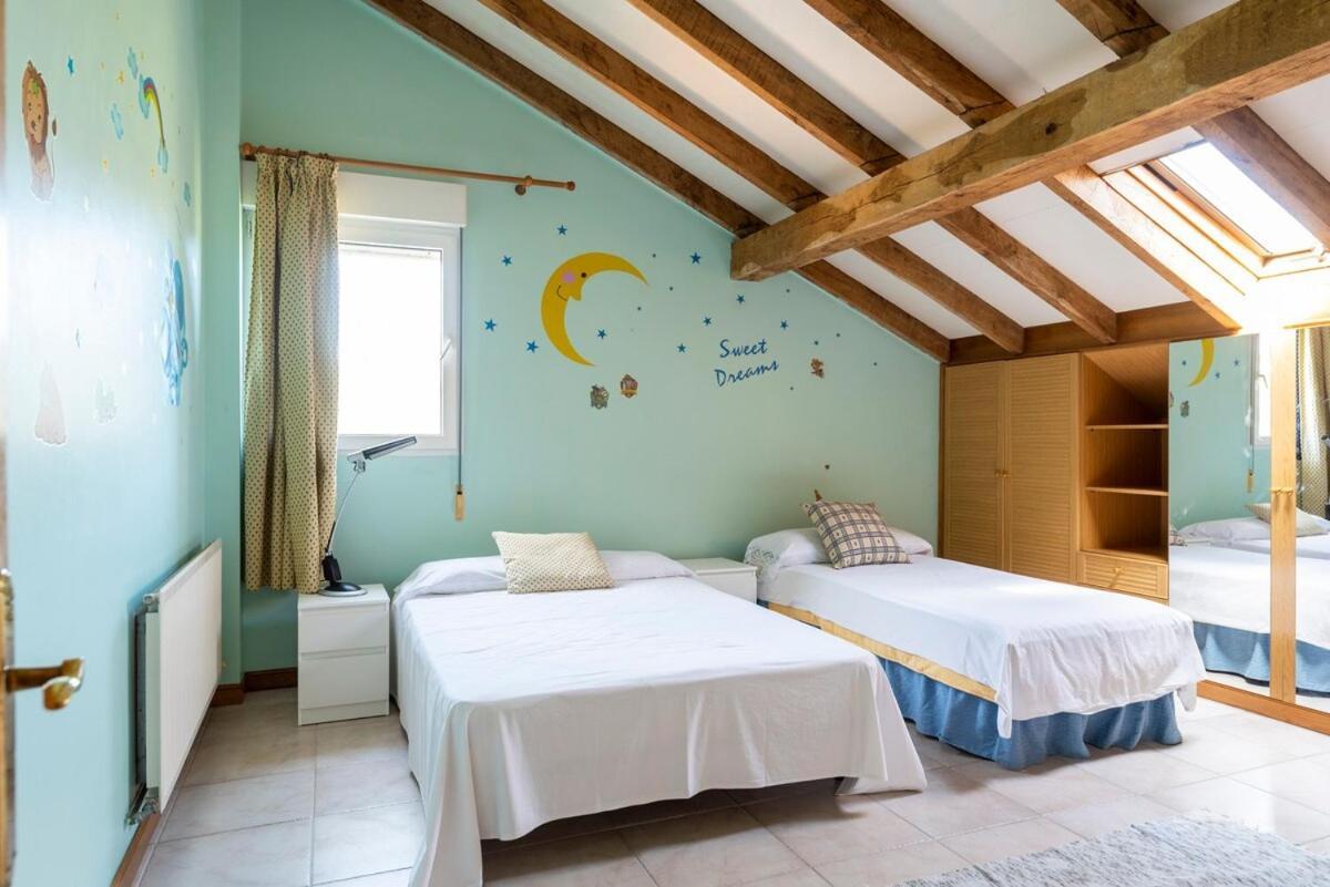 Villa Casa Con Jardin En Gama Bárcena de Cicero Exterior foto