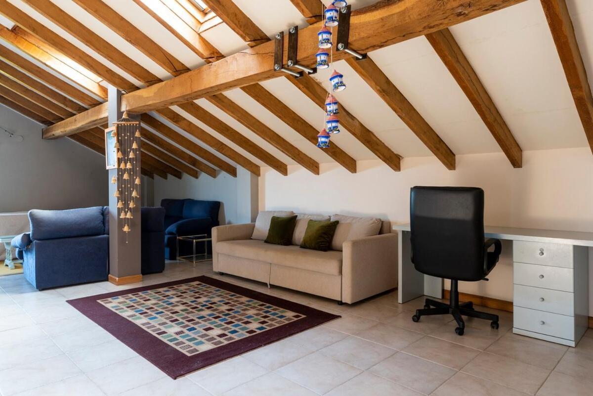 Villa Casa Con Jardin En Gama Bárcena de Cicero Exterior foto